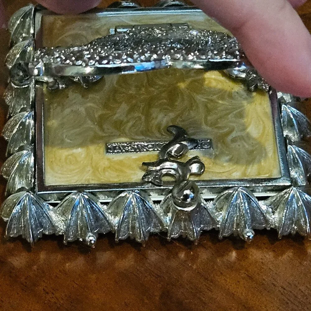 Jay Strongwater this authentic